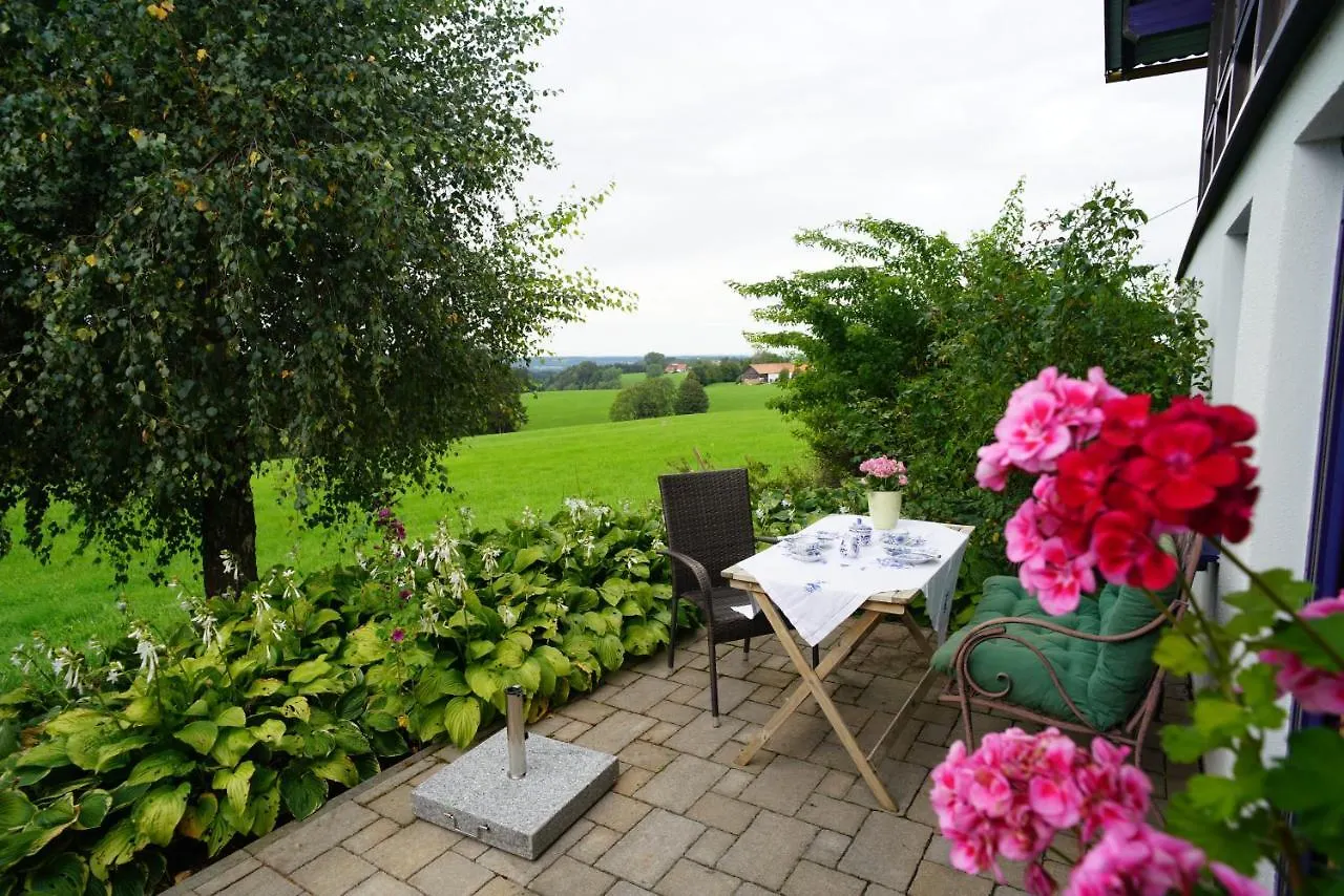 Apartment Ferienwohnung Biohof und Imkerei Schlössle Allgäu Untrasried Deutschland